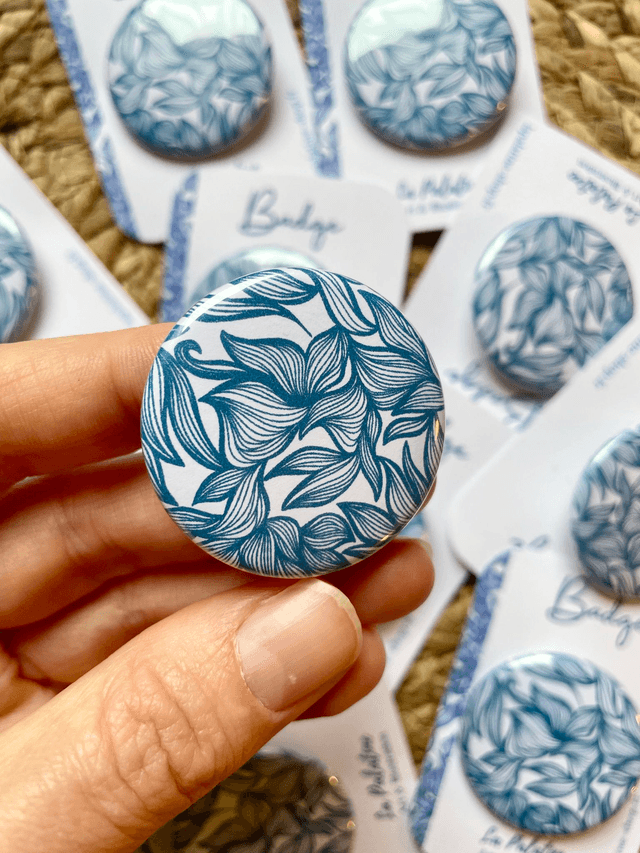 Badge dentelle bleue